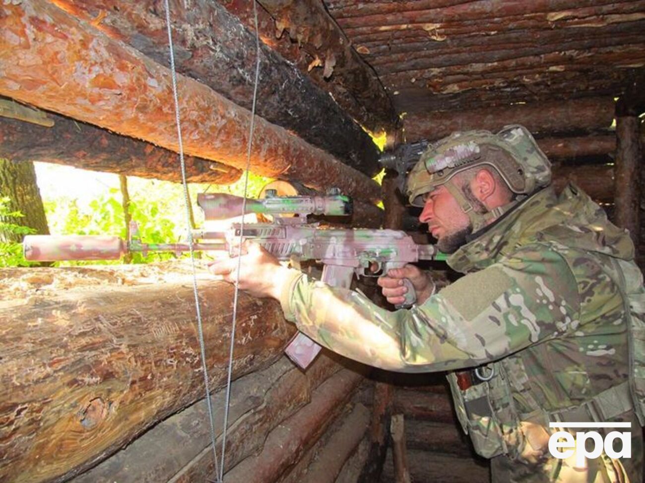 По данным украинской разведки, за прошедшие сутки два боевика были уничтожены и семеро ранены