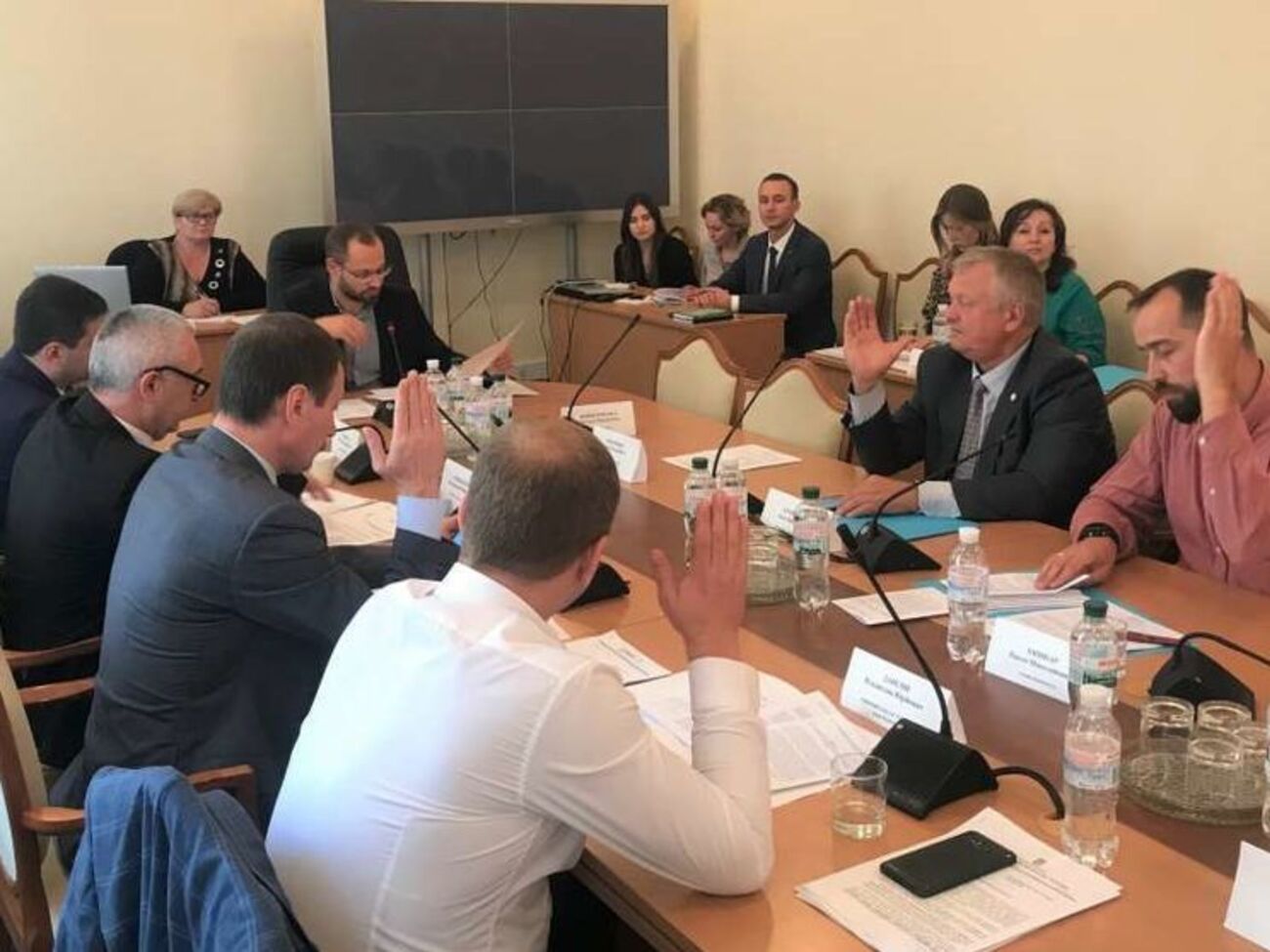 Регламентный комитет будет рассматривать представления на Вилкула и Колесникова во второй раз