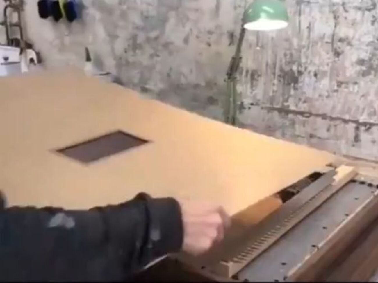 Бенксі опублікував відео підготовки акції на Instagram і одразу видалив його