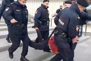 Затриманих активістів хочуть обвинуватити в розповсюдженні "екстремістських листівок"