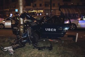 Skoda на великій швидкості рухалася від Дарницької площі у бік метро "Чернігівська"