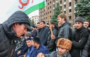 Гозман: Сейчас в Магасе, в Ингушетии стоят люди, которые не хотят отдавать свою землю соседям