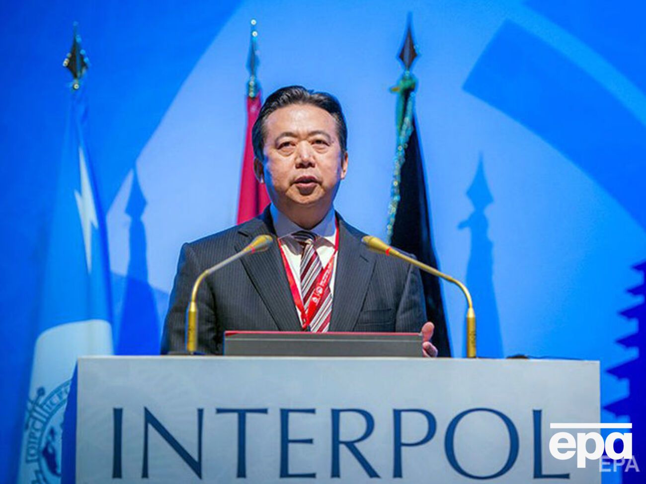 Мэн Хунвэй ушел в отставку