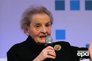 Олбрайт была государственным секретарем США при президенте Билле Клинтоне с 1997-го по 2001 год