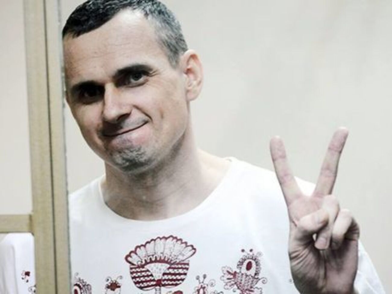 Сенцов с 6 октября прекратил голодовку