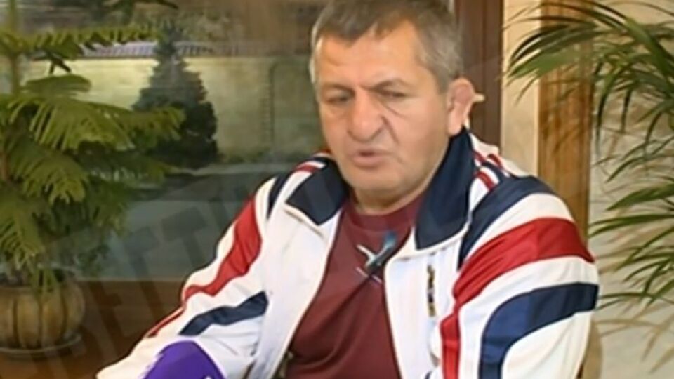 Абдулманап Нурмагомедов: Стрибнув ногами вперед. Це, звичайно, була межа моїх нервових потрясінь