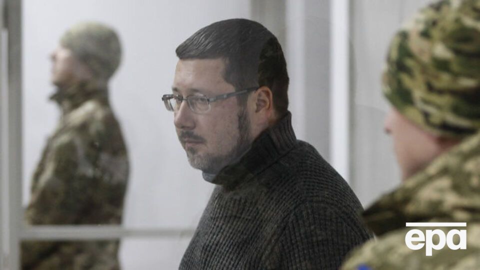 Ежова подозревают в государственной измене
