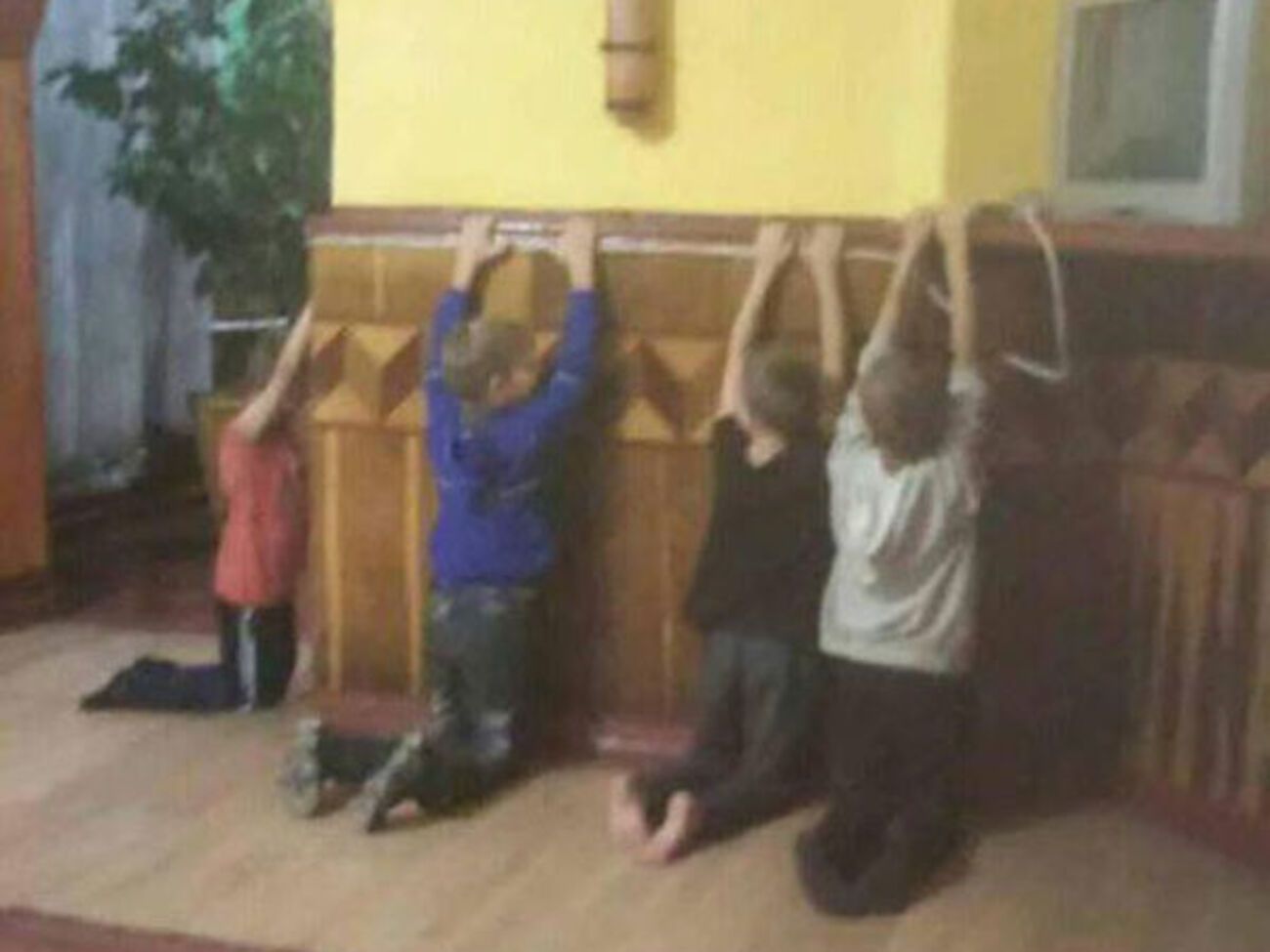 Один із хлопців устиг зробити фото