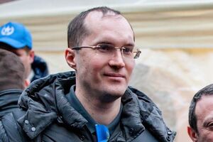 Бутусов надеется, что "руководство страны откроет глаза и начнет принимать решения"