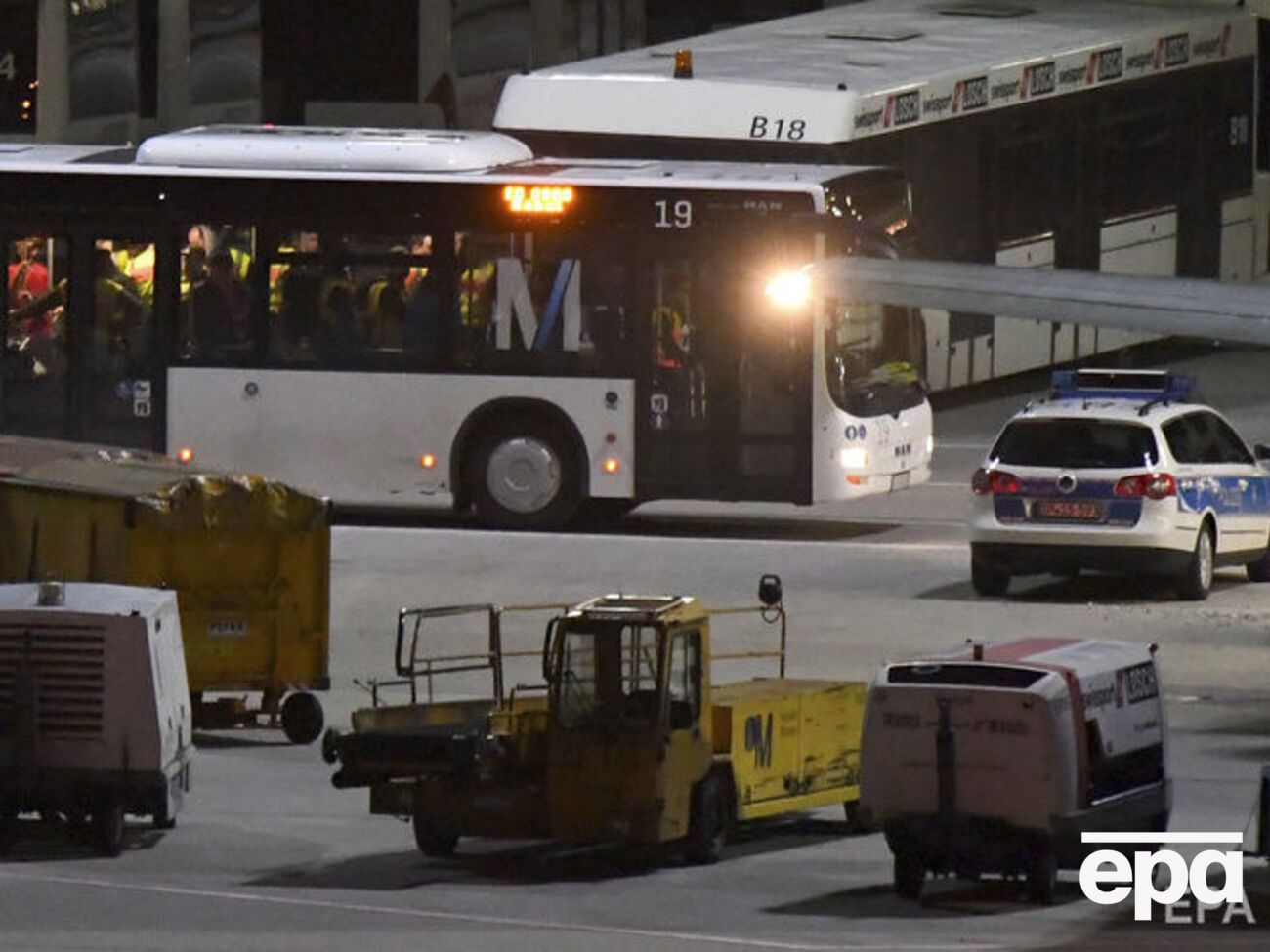 Из мюнхенского аэропорта граждан Украины отправили на родину