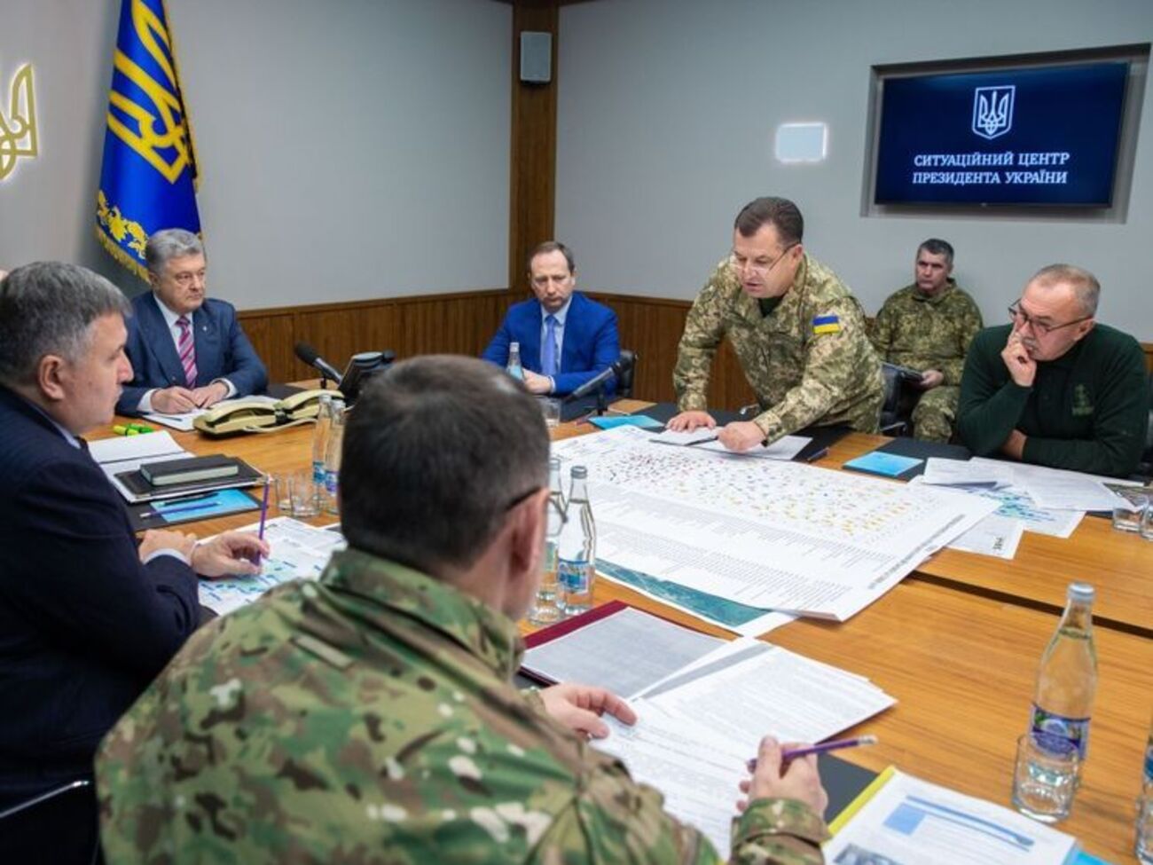 Порошенко провів нараду із силовиками щодо ситуації в Ічні