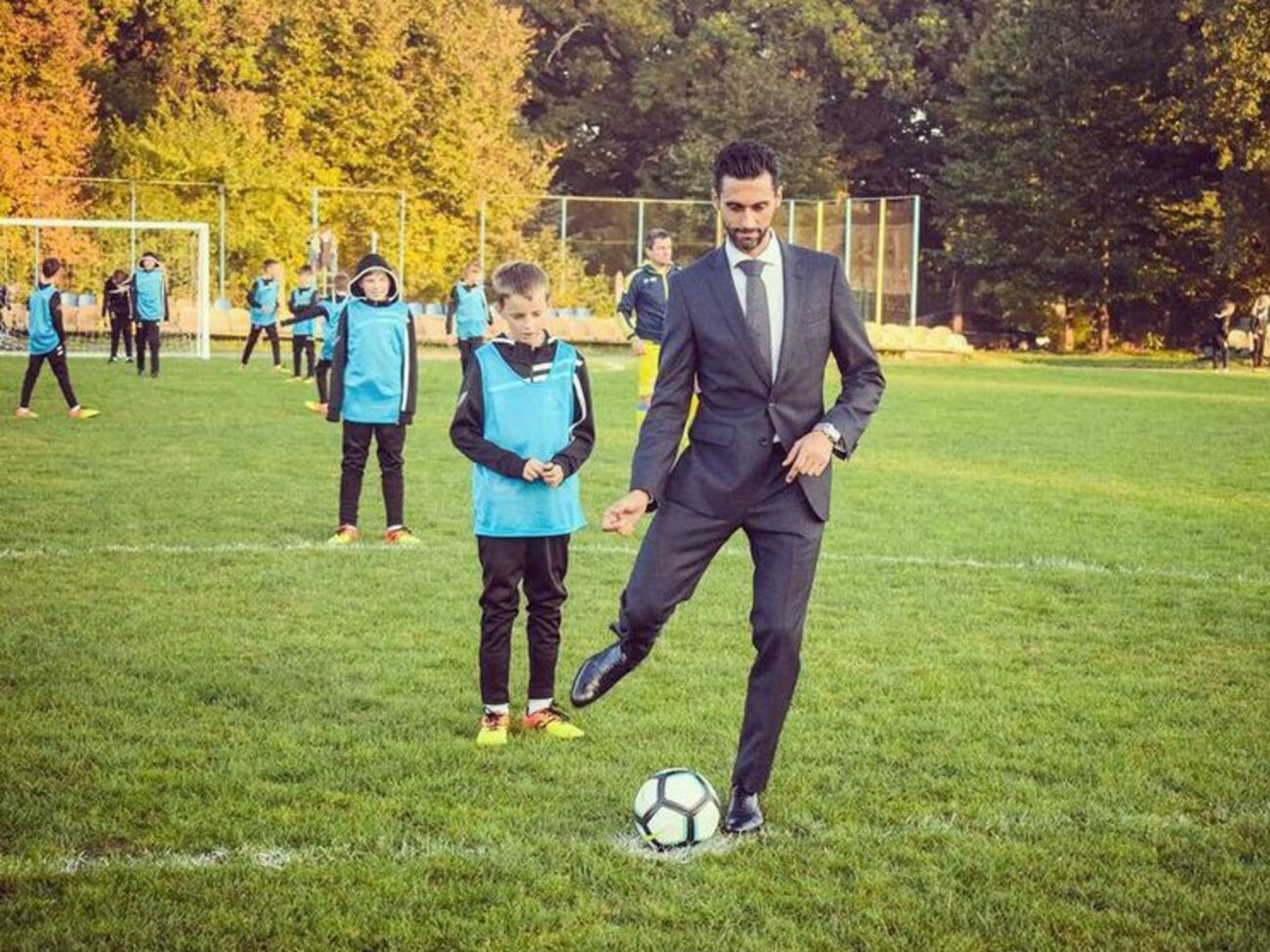 Школу відкрив відомий іспанський футболіст Альваро Арбелоа