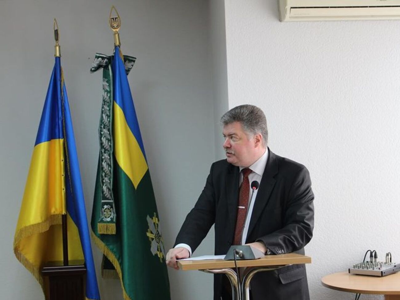 Кабмін звільнив Зарудного