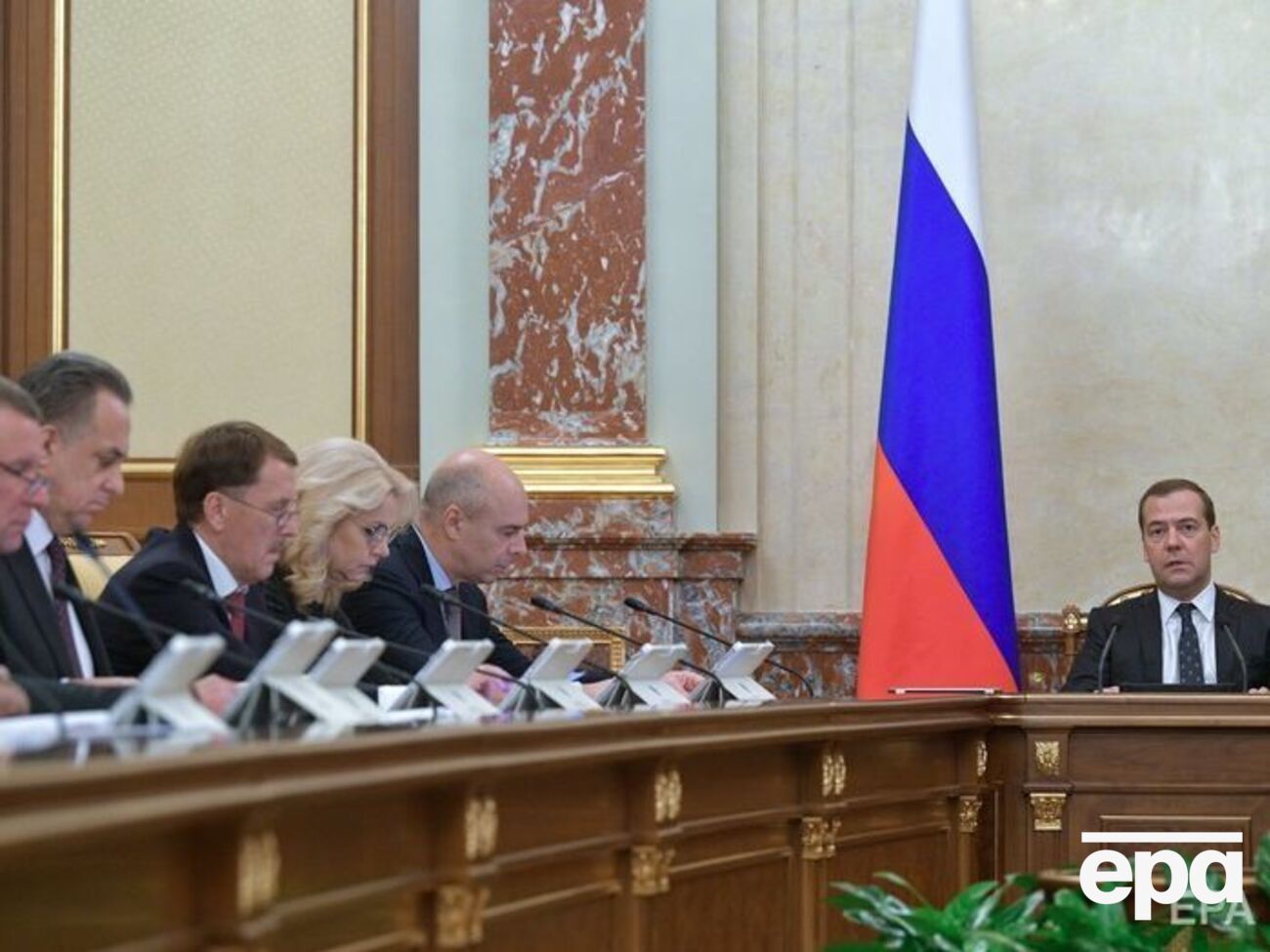 В уряді Росії заявили, що санкції "не торкнуться життя звичайних громадян України"