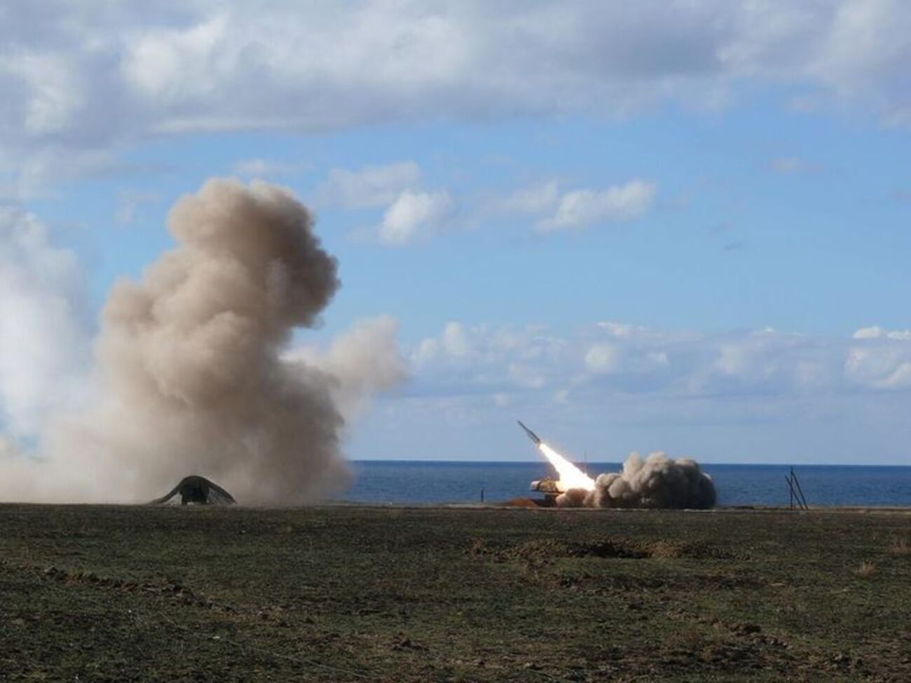 Боевые стрельбы проходят в воздушном пространстве Украины