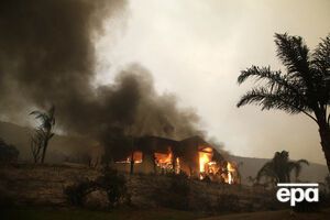 Вогонь дістався до Малібу