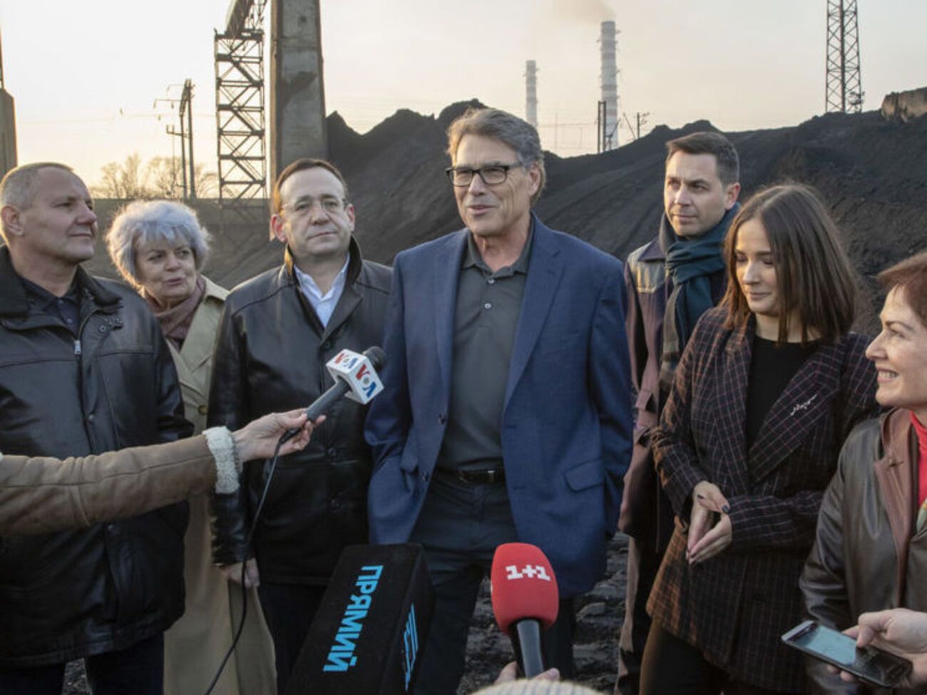 Перри прибыл в Украину