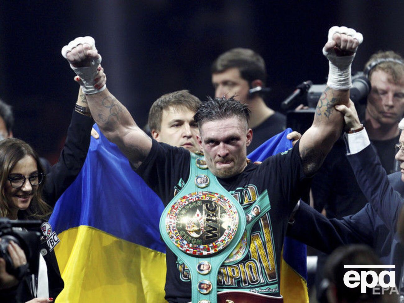 Бій Усика (на фото) і Беллью відбувся у ніч на 11 листопада в Манчестері