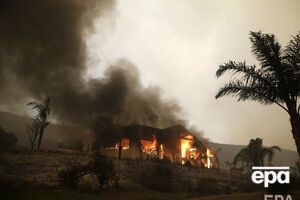 Власти штата ожидают, что из-за пожара придется эвакуировать более 250 тыс. человек