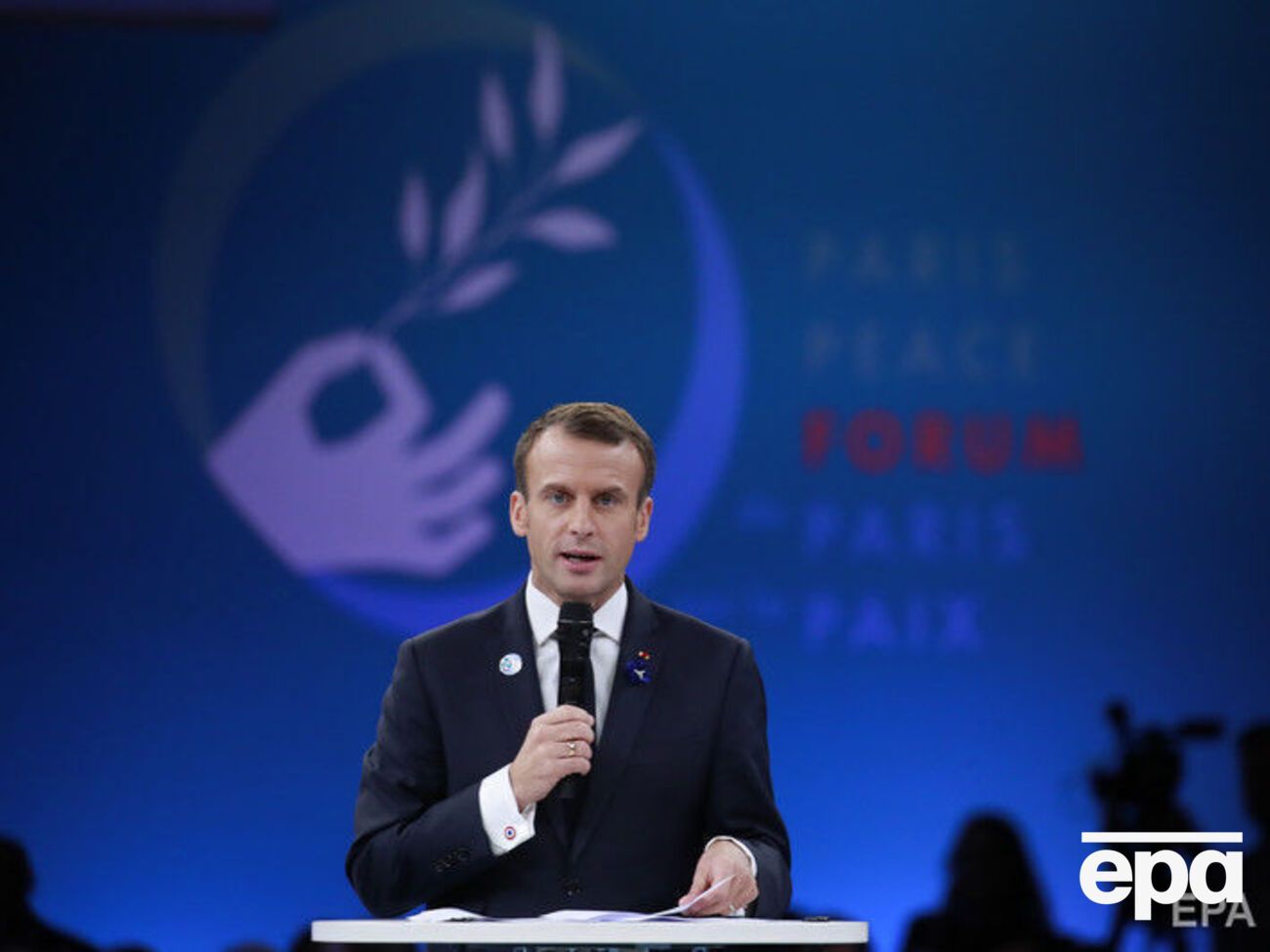 Макрон заявив про небезпеку націоналізму, антисемітизму, екстремізму та расизму