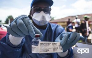 В Конго вакцинируют людей, чтобы помочь остановить распространение вируса