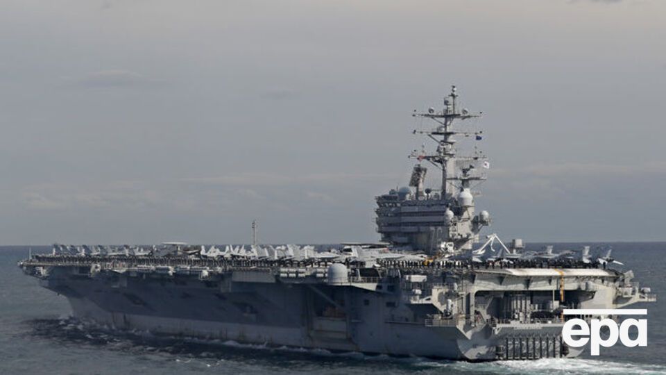 Пілоти катапультувалися, їх доправили на борт авіаносця USS Ronald Reagan