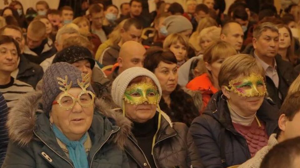 На собрание часть активистов пришли в масках