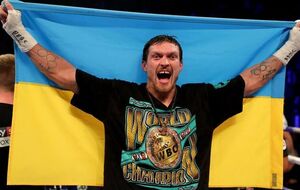 Усик захистив чемпіонські титули