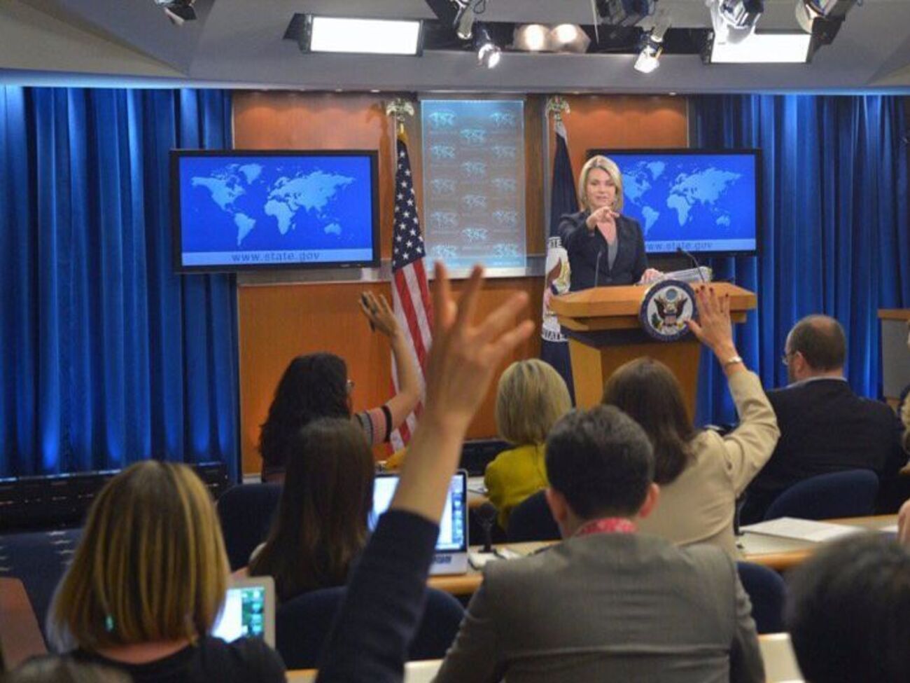 Речник Держдепу запевнила, що США продовжать політику санкцій проти РФ у зв'язку з порушенням Мінських угод