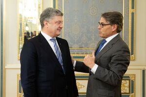 Порошенко и Перри подчеркнули необходимость противодействия проекту "Северный поток – 2"