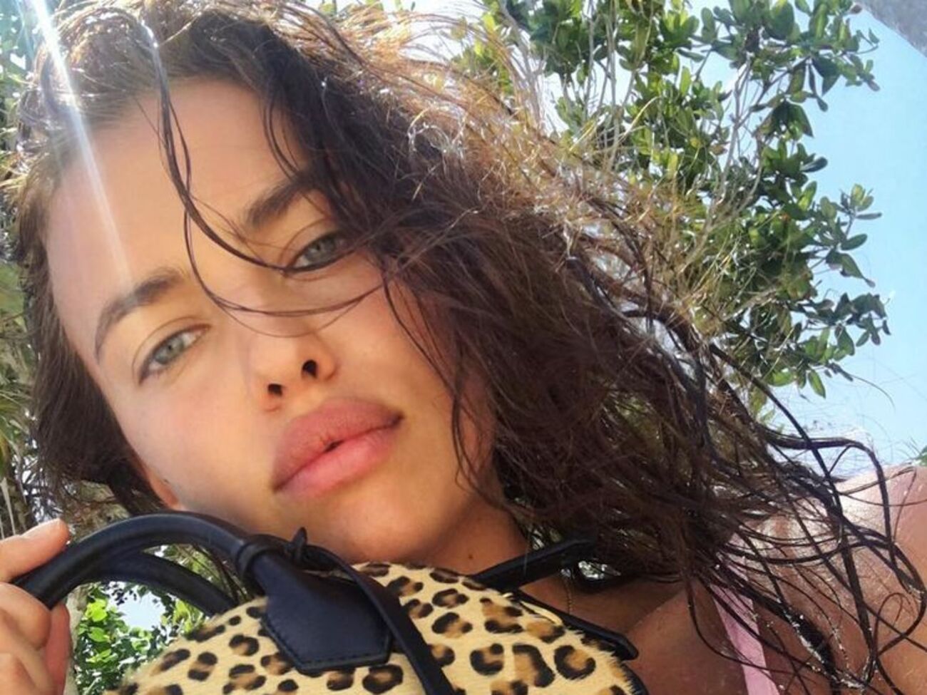 Оприлюднено фото і бекстейдж нової фотосесії Шейк