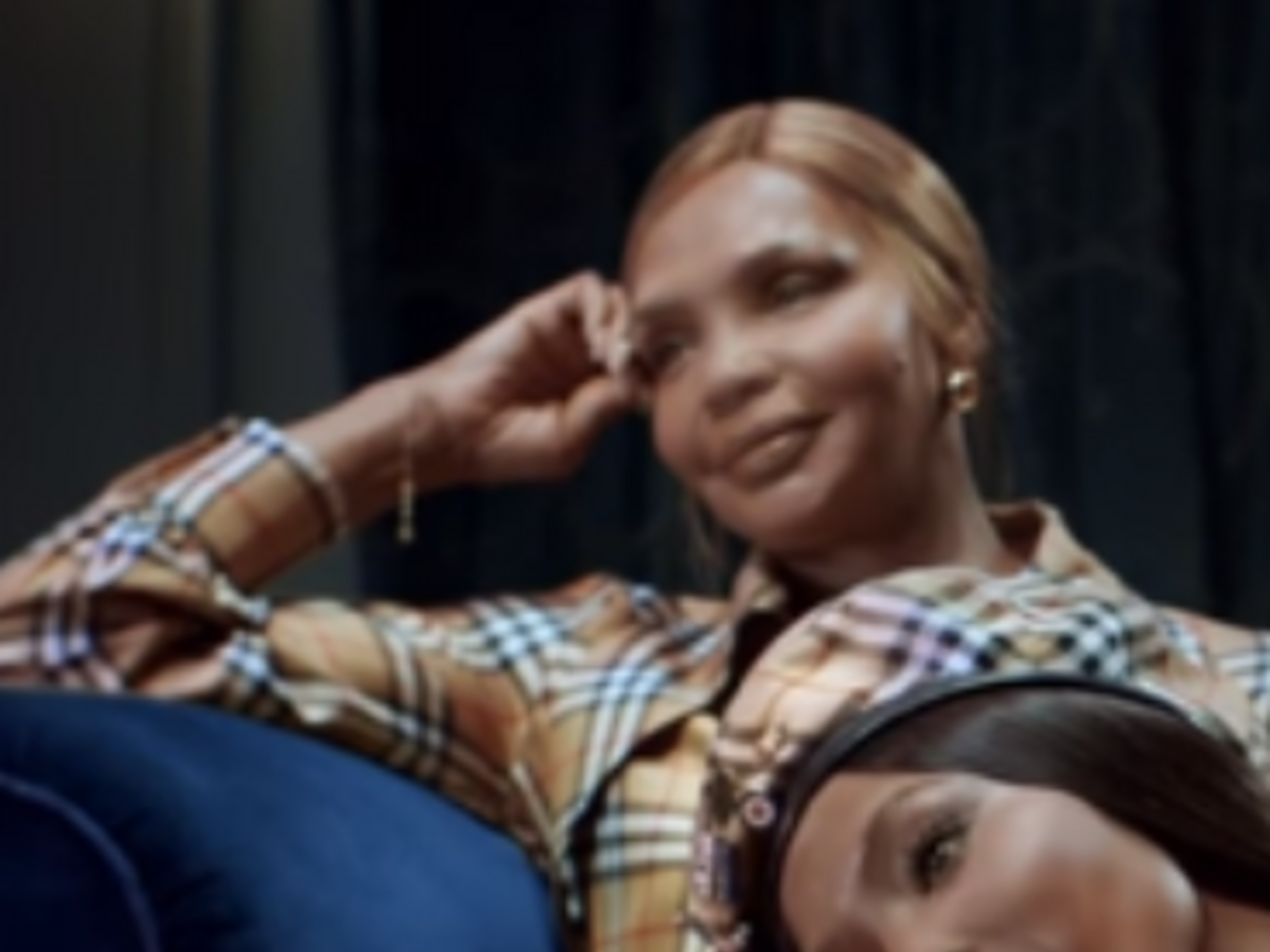 Кемпбелл знялася в рекламі з мамою