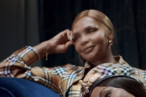 Кемпбелл знялася в рекламі з мамою