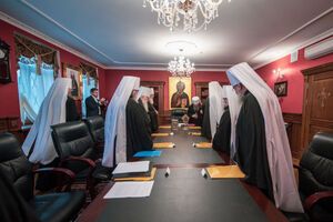 Синод УПЦ МП заборонив членам церкви брати участь в обрядах у храмах Константинопольського патріархату