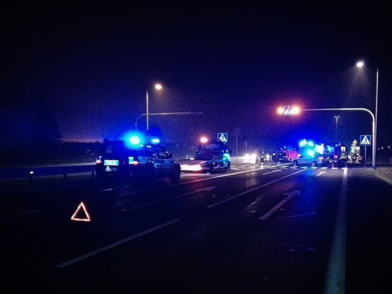 Авто сбило женщин на пешеходном переходе