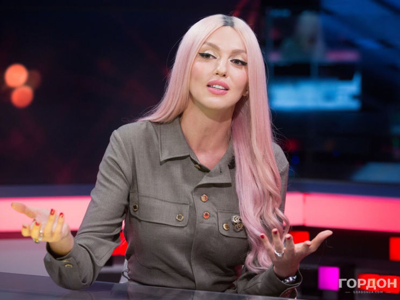 Полякова: Мне настолько нравится мое сегодняшнее положение, в котором у меня есть возможность дарить людям счастье и радость… А президент – всегда плохой