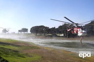 Пожежники в Каліфорнії досі борються з вогнем