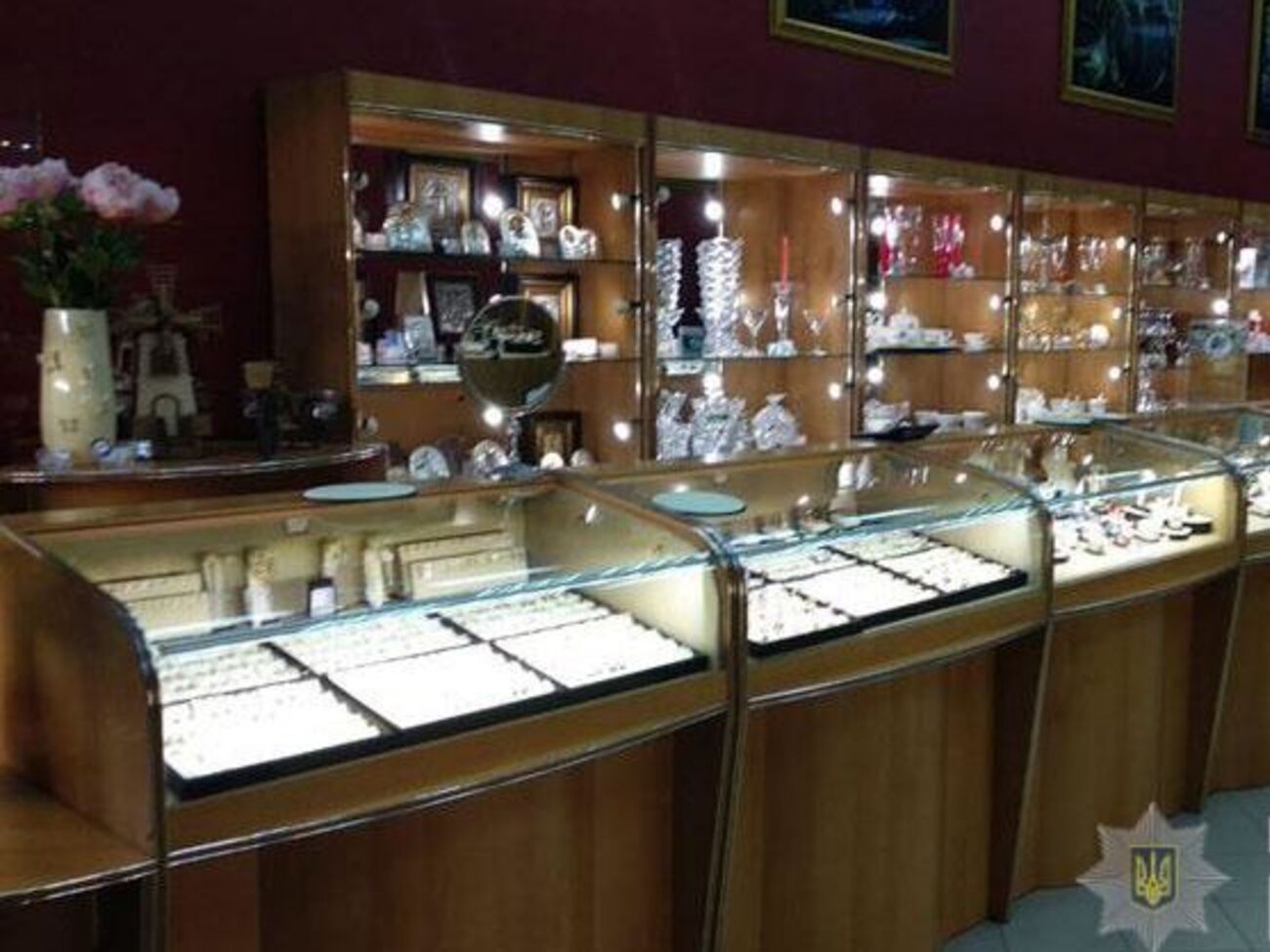 Ювелирный магазин находится в центре Бахмута