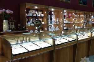 Ювелірний магазин розташований у центрі Бахмута