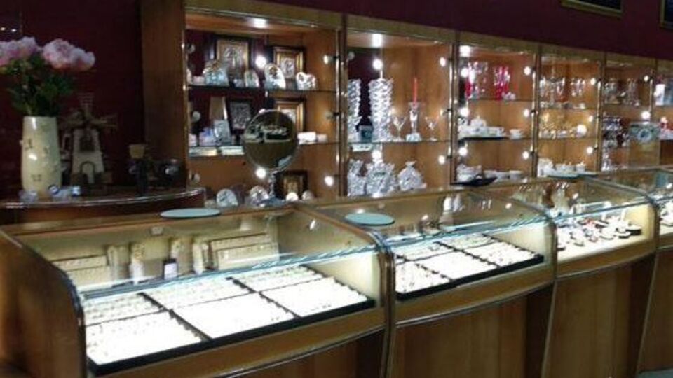 Ювелирный магазин находится в центре Бахмута