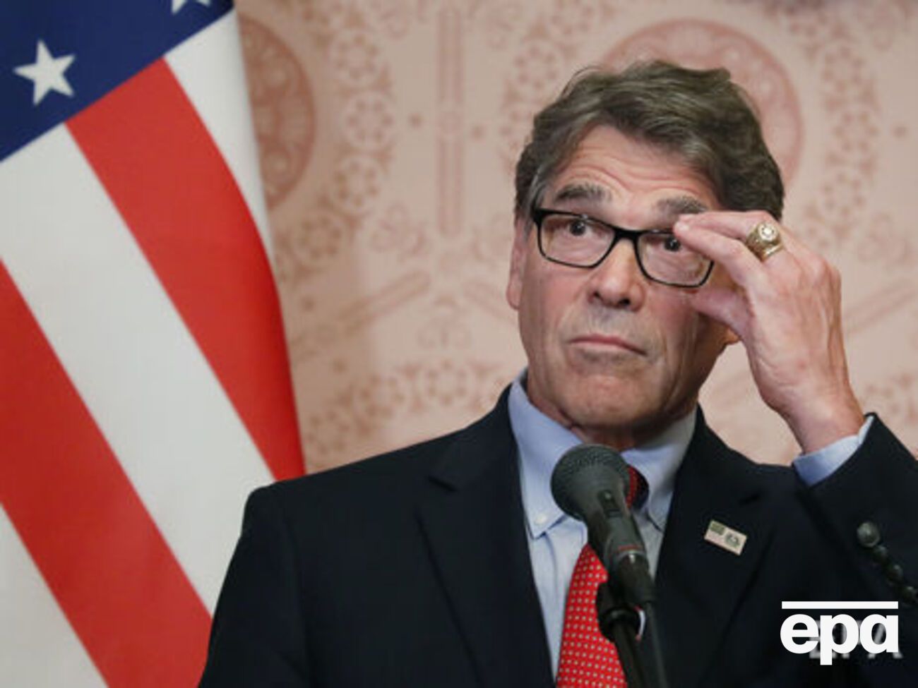 Перри отметил, что диверсификация энергии будет иметь решающее значение для региона