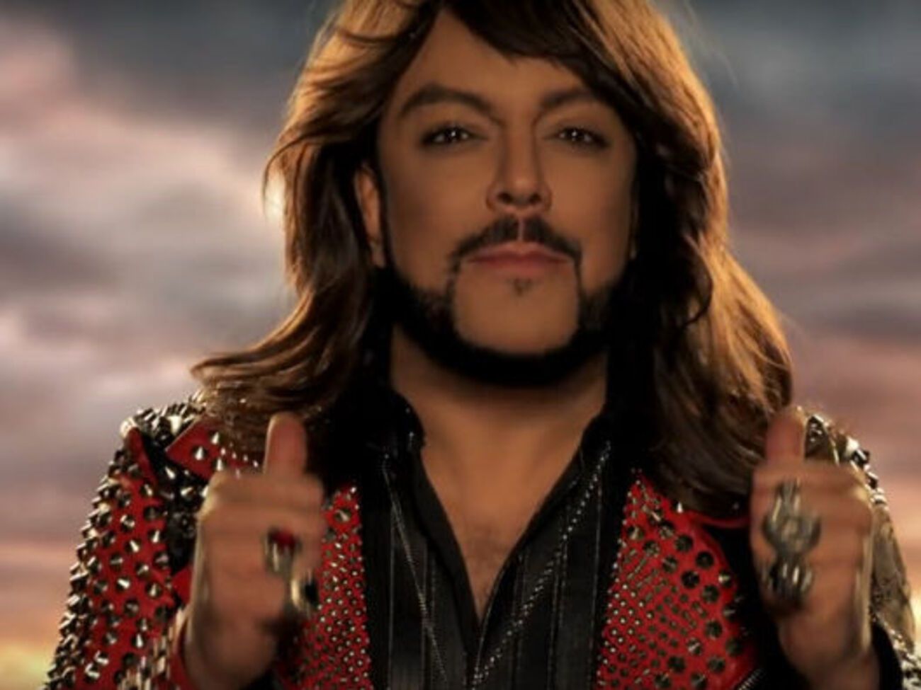 Кіркоров: У кліпі є все: і вогонь, і пристрасть, і розлука, і приголомшливе емоційне напруження