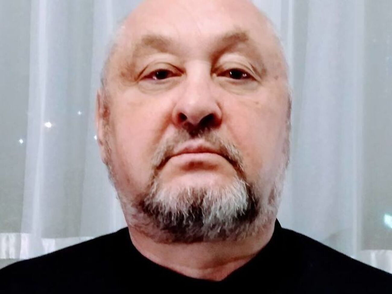 Українцям не потрібен ні "батько нації", ні тим більше "мамка нації", їх цілком влаштовує комік, який буде дотримуватися хоча б Конституції