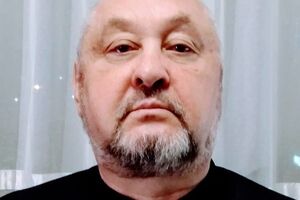 Українцям не потрібен ні "батько нації", ні тим більше "мамка нації", їх цілком влаштовує комік, який буде дотримуватися хоча б Конституції
