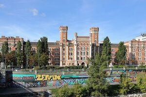 Агент нібито передавав дані з міноборони Австрії