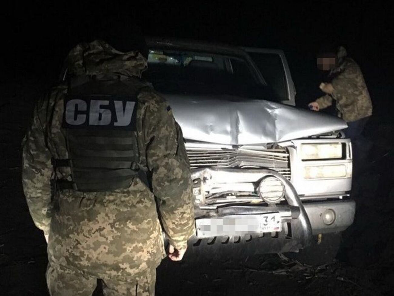 Співробітники СБУ зупинили в Краснопільському районі дев'ять вантажівок, на яких контрабандисти переправили з Росії в Україну продукцію на суму майже 11 млн грн