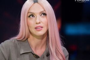 Полякова отметила, что сама сделала себе голос