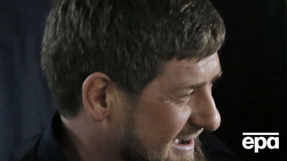 Кадиров запропонував хлопчикові, щоб на подарованій машині його возив батько