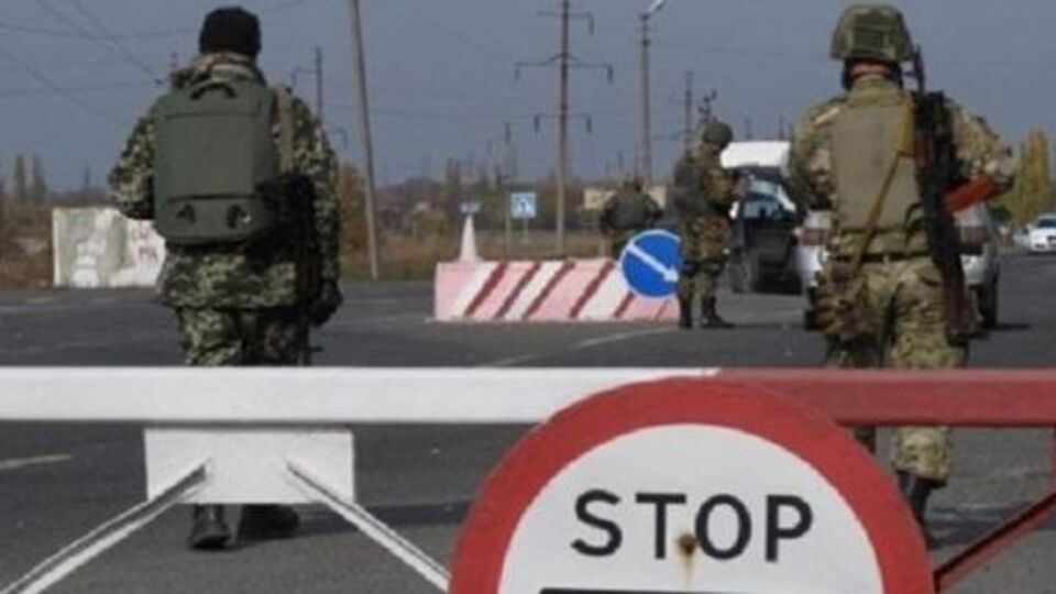 Грузовики проследовали в оккупированные районы Донецкой и Луганской областей через пункт пропуска "Новотроицкое"