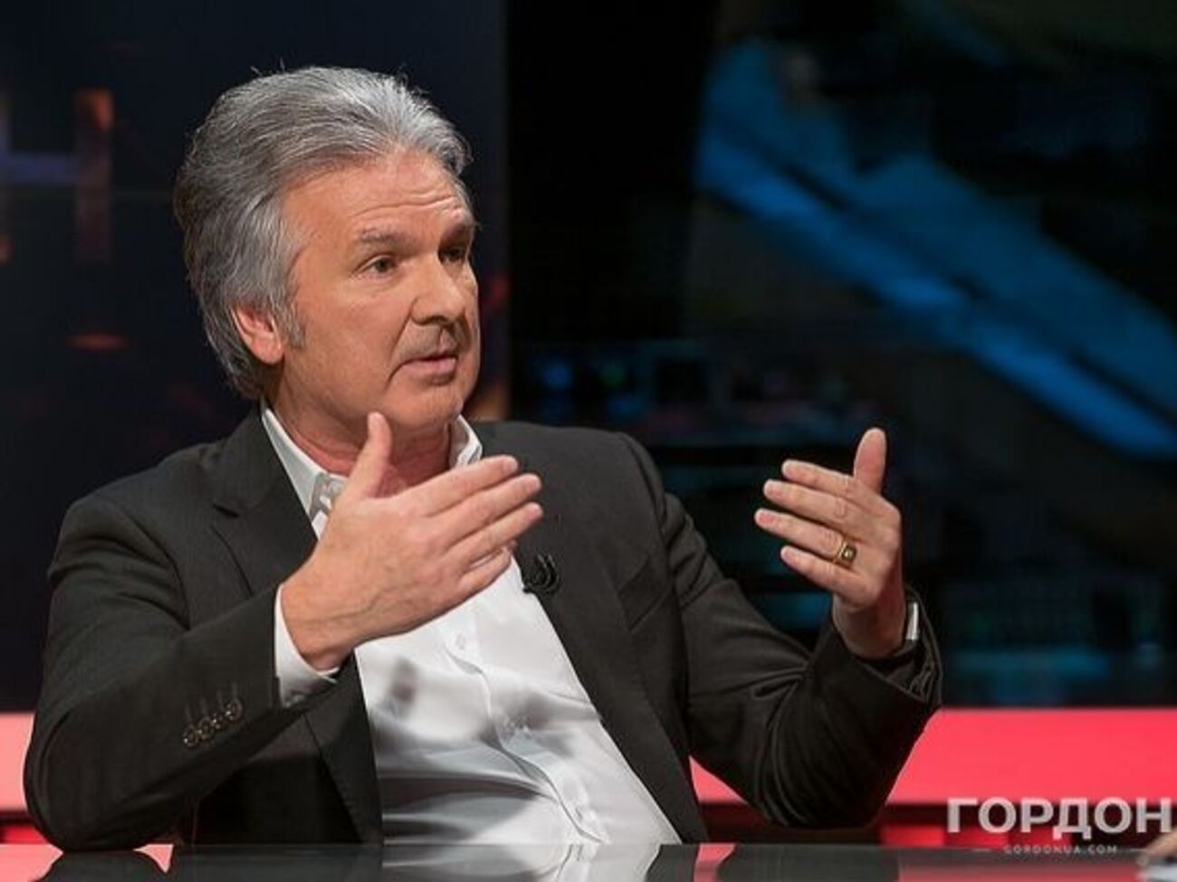 Швец: При Путине охранники поперли наверх